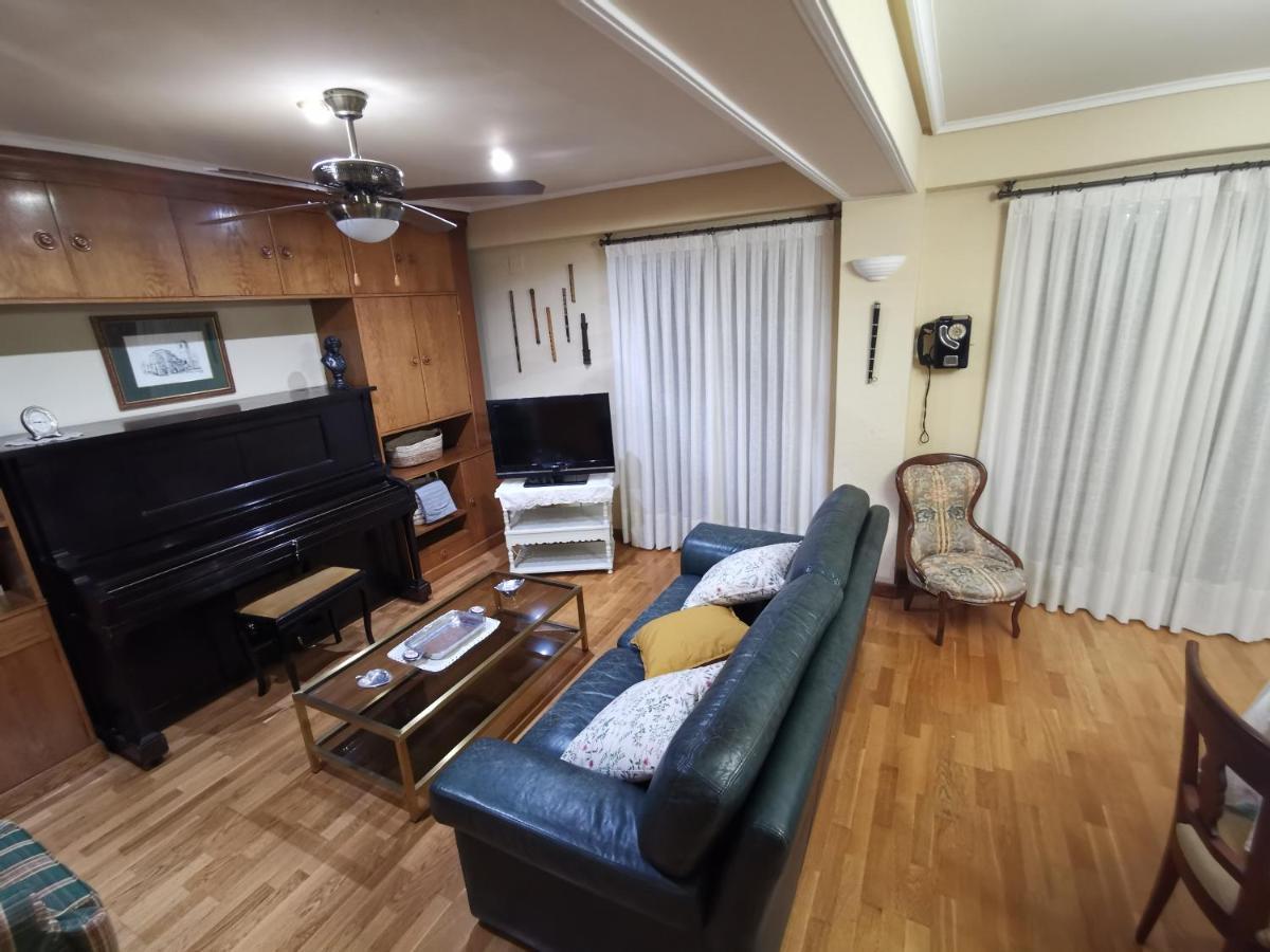 Comoda Vivienda En Хуеска Екстериор снимка