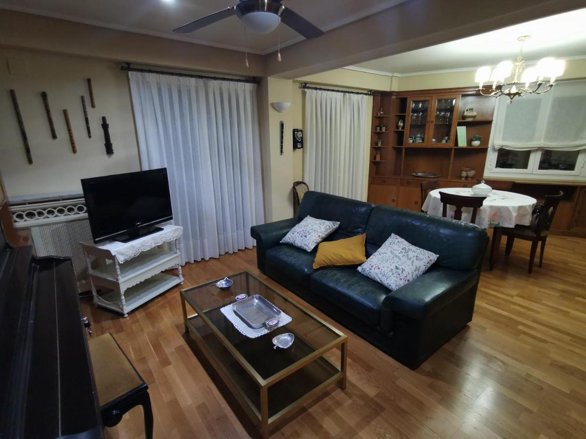 Comoda Vivienda En Хуеска Екстериор снимка